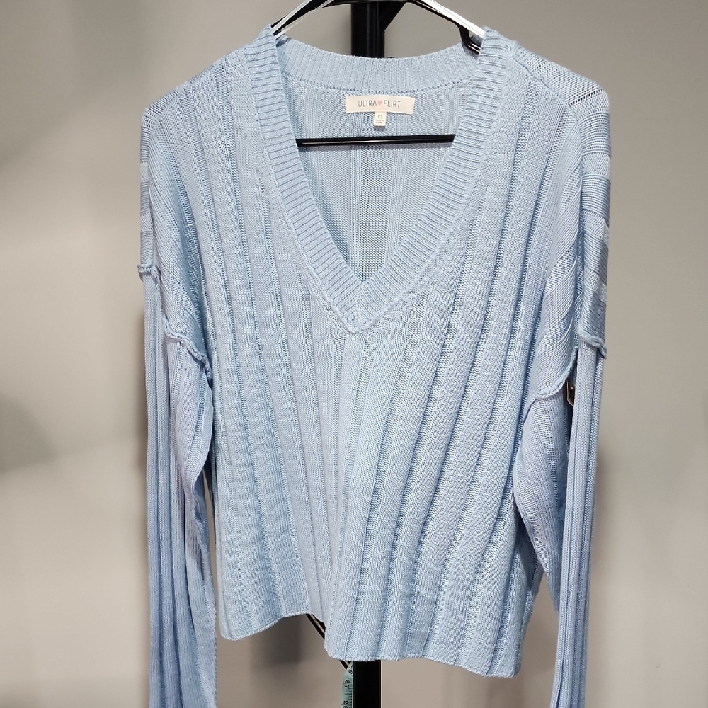 SOLD Ribbed Pullover - Picture 1 of 6
